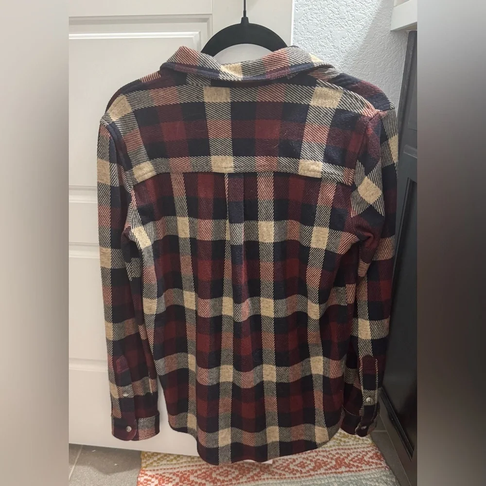 Faherty Red Blue and Beige Button Down Flannel Size S - Picture 2 of 4
